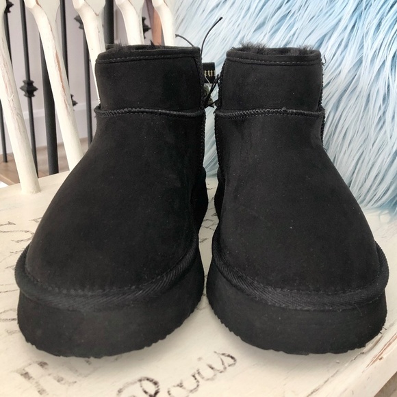 Juicy Couture, Womens Olden Mini Platform Faux Suede Boots, Pull On, Size 9, NEW - Picture 3 of 16